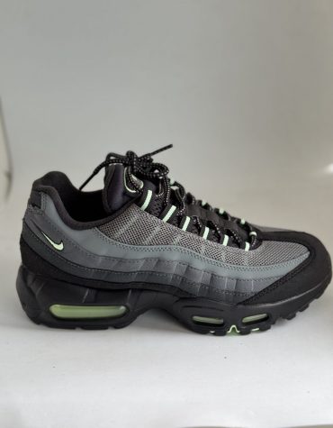 Nike Air Max 95 Vapor Green Noir Taille 38,5