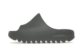 Yeezy Slides GS Dark Onyx Taille 27